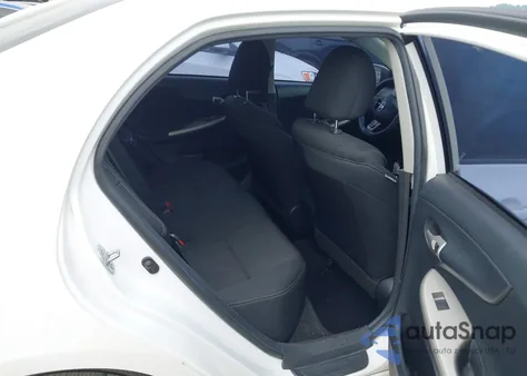 2013 Toyota Corolla S z USA, uszkodzony, nr VIN 2T1BU4EE0DC977367